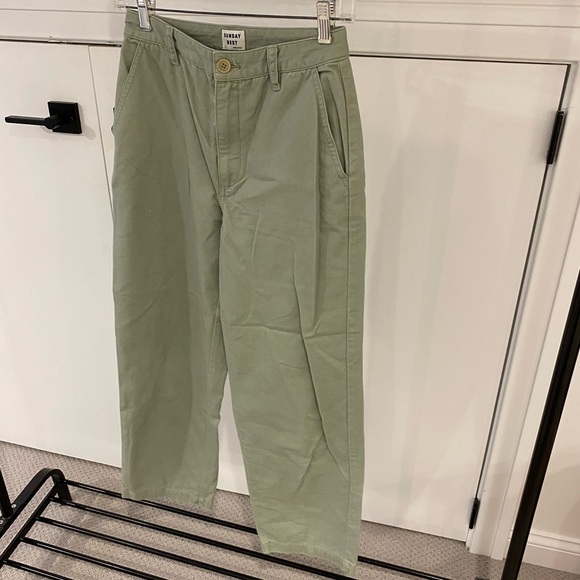 Aritzia green summer trousers - Picture 4 of 5